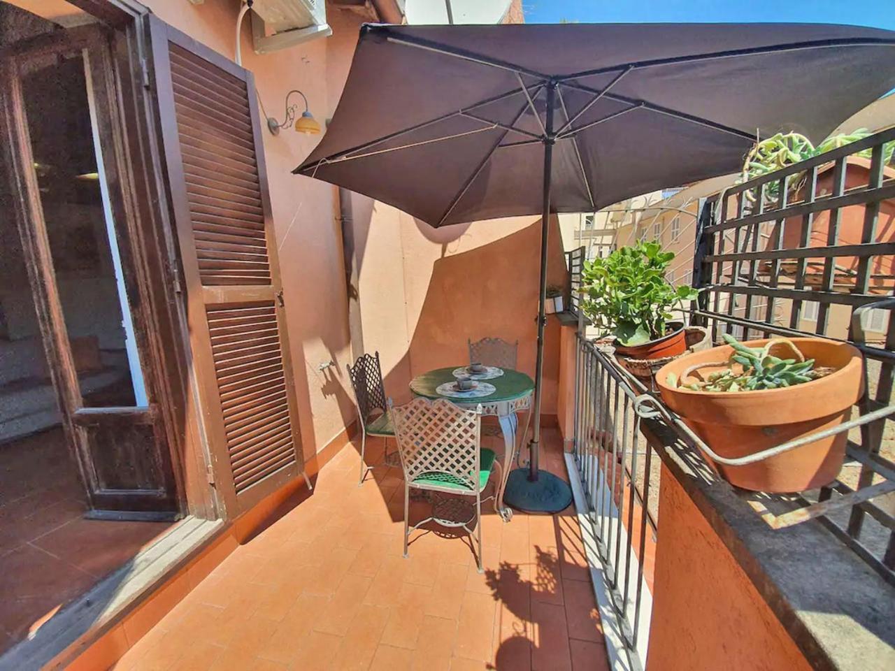Pantheon Penthouse Apartment Rome